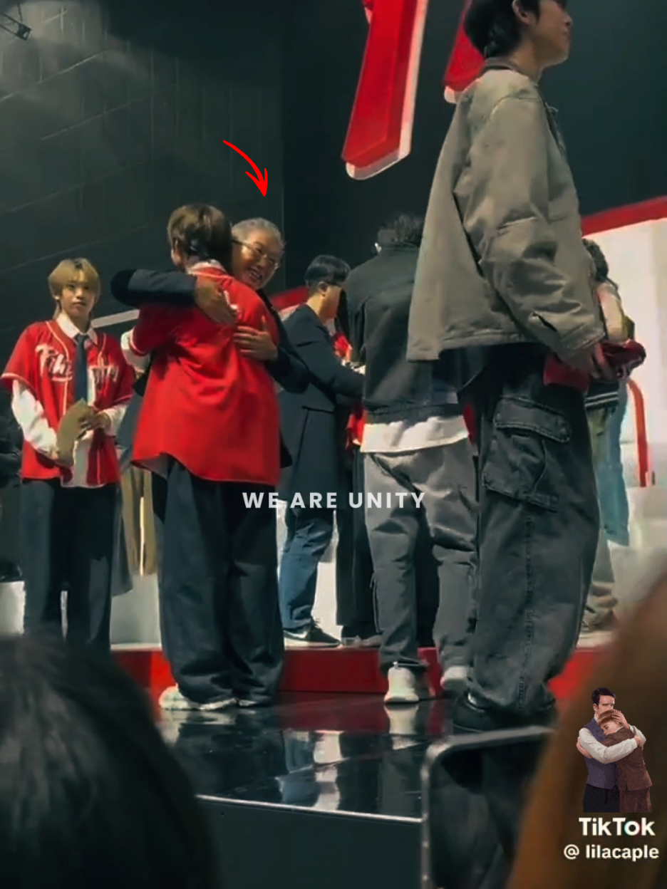 ♥️🥹♥️ #jl #jlgaspar #ahof #CapCut #fy #fyp #foryou #universeleague #kpop @JL Gaspar 🌟 #hug 