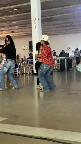 🔥🔥🔥 @lospicudosofficial #milbailes #nortenas #desmadre #tacos #mexican #corridos #huapango #jaripeo #tumbado #troka #salsa #huaraches #vaquero #parati #coleadero 