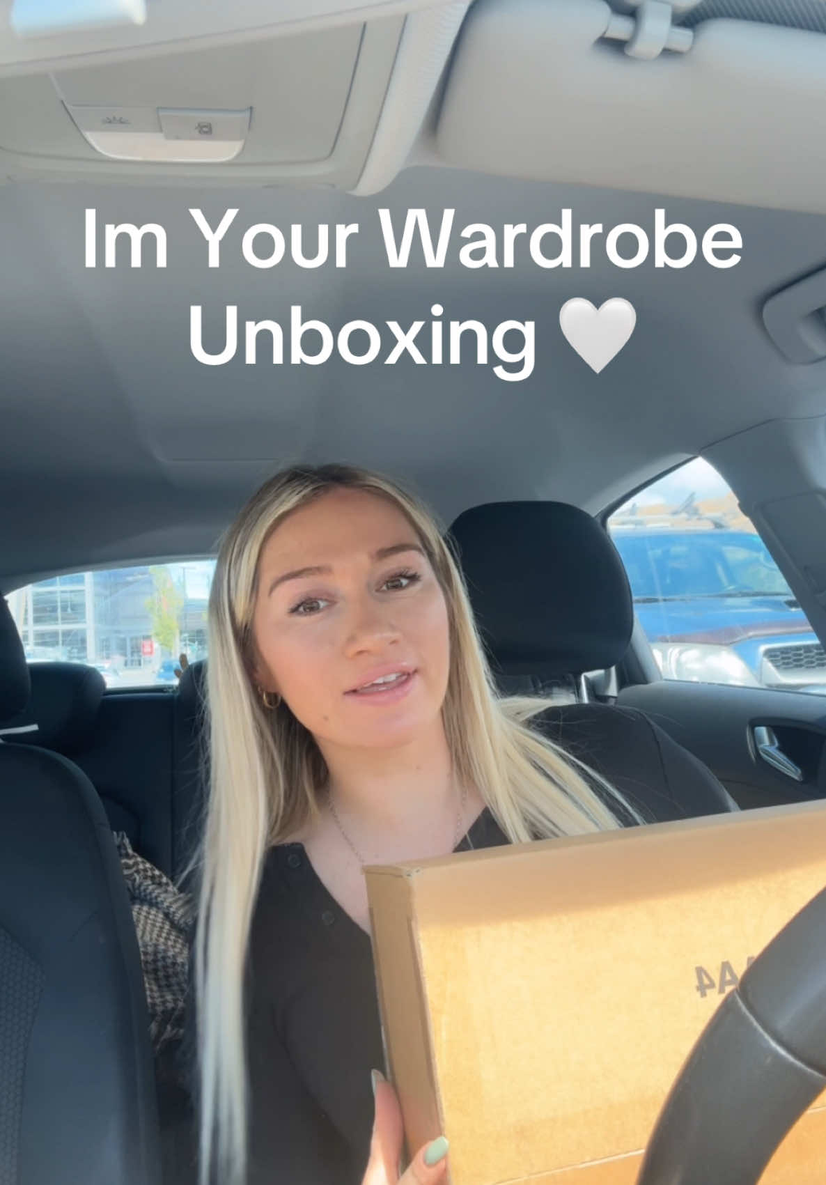 Today was a good day 🤍 #unboxing #onlineshopping #order #hoodie #balenciaga #fearofgodessentials #fashion #foryou 