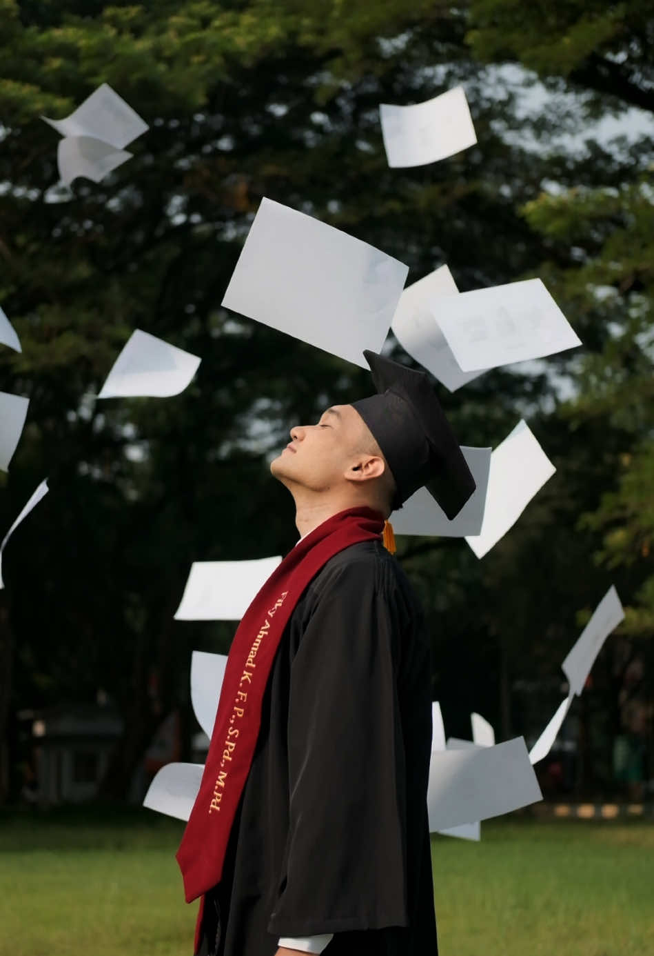 Siapa bilang yang bisa dibikinin video wisuda cuma cewek 🙂‍↔️ #wisuda #wisudajember #wisudaunej #inspirasiwisuda #graduation #graduate 