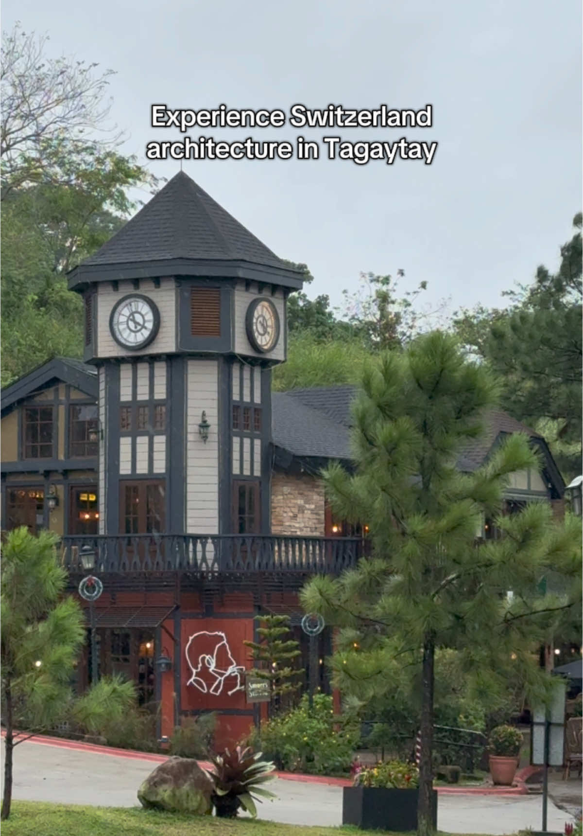 Enjoying the view♥️ #crosswinds #tagaytayroadtrip #tagaytay #tagaytaycrosswinds #tagaytaycafe #tagaytayfoodtrip #architecture 