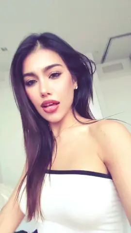 Too sexy for this bare minimum #nesamahmoodi #happynudee #nudeelife #หนูดีอรปรียา 