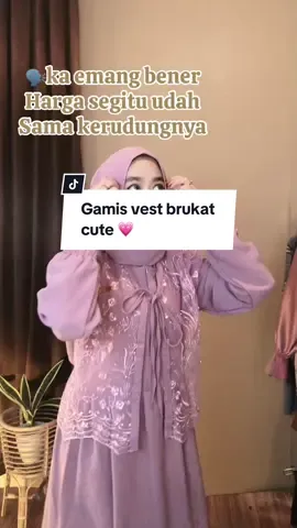 Ada rempel kecil nya ya bep bikin keliatan cute 😍#gamislebaran #gamiskondangan #gamisvestbrukat 