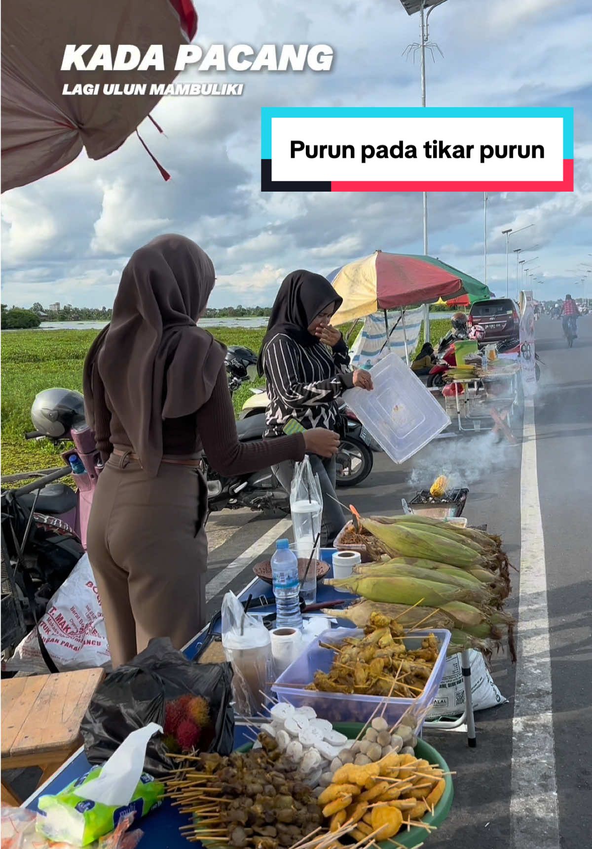 Lebih berbakat jadi pedangan dari pd jd pegawaiii #jalan #jalantol #jalantolamuntai #viral #viralvideo #video #fyp #amuntaiviral #amuntaiterkini #orangamuntai #amuntai #amuntaipunya #amuntaibanget #laguviral #lagu #lagubanjar #banjar #amuntaibungas #amuntaipunya #orang #orangamuntai #bakaran #penjualbakaran #jagung #jagungbakar #info #umkm #gadisbanjar #orangbanjar  #jakartavseverybody #viraltiktok #viral_video #viralvideos #virale #viral #