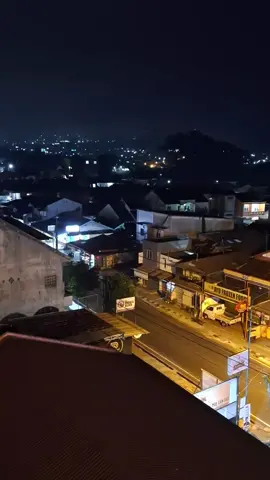 lampu malam... sudut kota #nightvibes #nightcity #nightview #wonosobo #musicstory #naff 