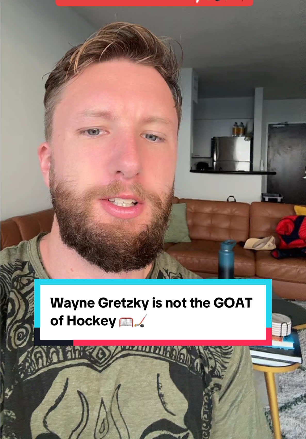 Wayne Gretzky is not the GOAT of hockey #greenscreen #waynegretzky #hockey #goatdebate 