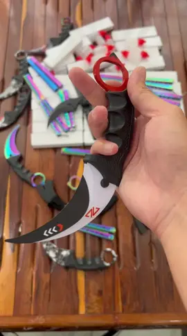 Karambit 5$ គ្រប់ពណ៌ មាននៅក្នុងស្តុកស្រាប់ មានច្រើនពណ៌ Fb : Yuuto Store Telegram: @yuutostore #anime #bloodstrike #game #csgo #Valorant #apex #edc #cosplay #fun #cambodia 