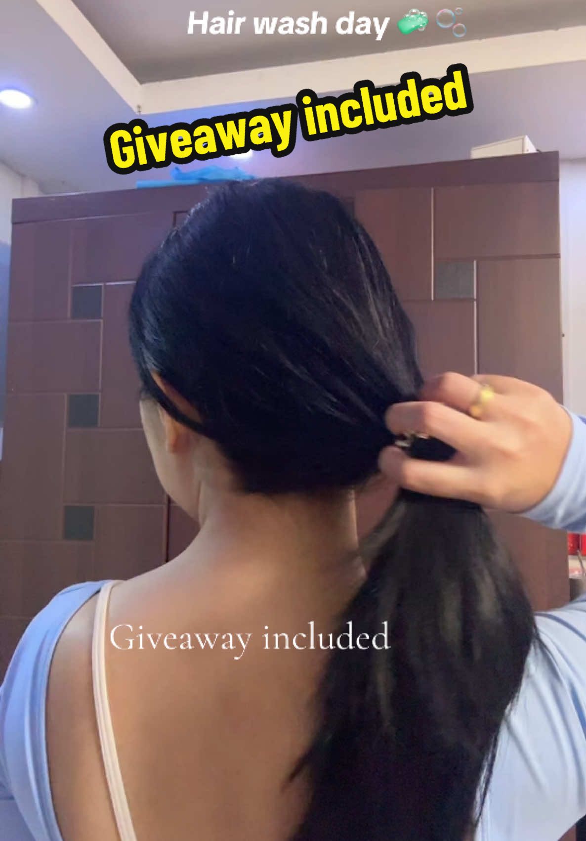 နိုက [ shampoo + collagen hair mask ] တွဲလျက်တစ်စုံ ကို တစ်ဦး နှုန်းနဲ့ ၅ဦး တိတိ လက်ဆောင်လေးပို့ပေးချင်တာမို့ giveaway မှာပါဝင်ကံစမ်းချင်ရင်တော့ ပို့စ်လေးကိုအသဲလေးပေးပါ ရှဲပေးပါ ပြီးရင် 1set ယူလို့မန့်ခဲ့ပါနော် 🩵winner 5ဦးကိုပို့စ်လေးထပ်တင်ပြီးကြေညာပေးပါမယ်နော်😘🩵#fyp #foryou #goviral #trending #trend #haircare #haircareroutine  #procalodia  #procalodiashampoo  #procalodiacollagentreatmentmask 