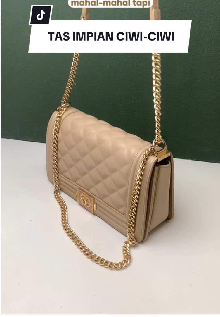 Rekomendasi tas Jims Honey harga affordable tapi wujudin semua ekspektasi kamu😍 Elegan, mewah dan bisa muat banyak✨ Julia Bag Jims Honey💞  #juliabagjimshoney #tasselempang #tasbaru #Jimshoneysurabayastore  #RamadanEkstraSeru #WIBGajian #BeliLokal -orv