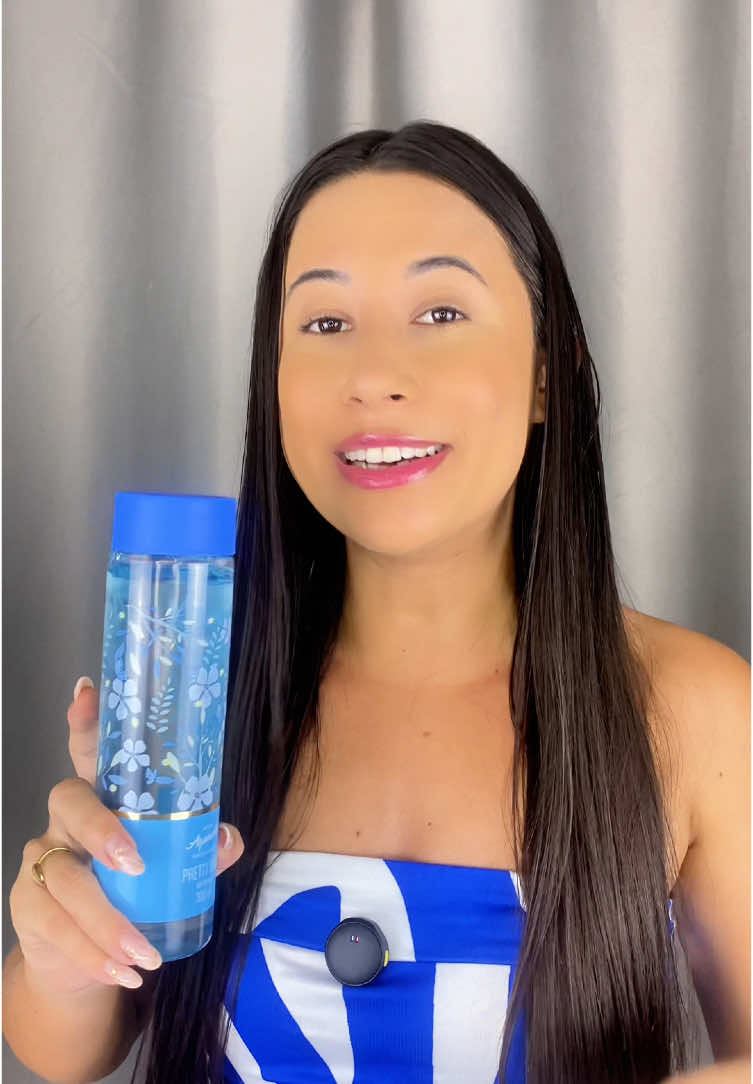 Além de ser super refrescante PRETTY BLUE me fez lembrar minha infância me trouxe aquela sensação de calmaria um dos meus preferidos #QualÉAVibe @Avon Brasil #foryoupage❤️❤️ #fyyyyyyyyyyyyyyyy 
