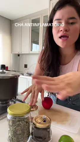 chá antiinflamatório, antioxidante, diurético e digestivo.  Receita: 1 maçã picada  1 col. de cavalinha 1 canela em pau 2 anis estrelado  1 limão #fyyyyyyyyyyyyyyyy #rotinasaudavel 