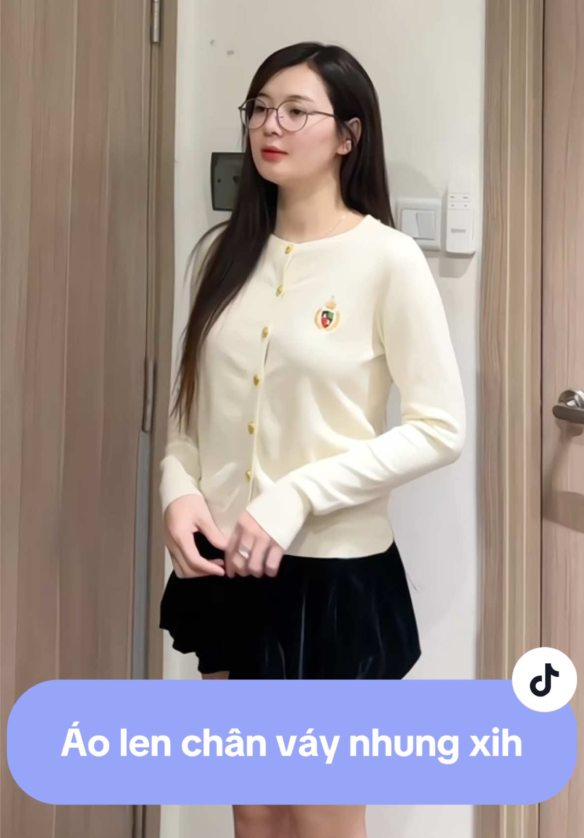Áo len chân váy nhung xih #xuhuong #aolen #cardigan #chanvay #chanvayxinh 