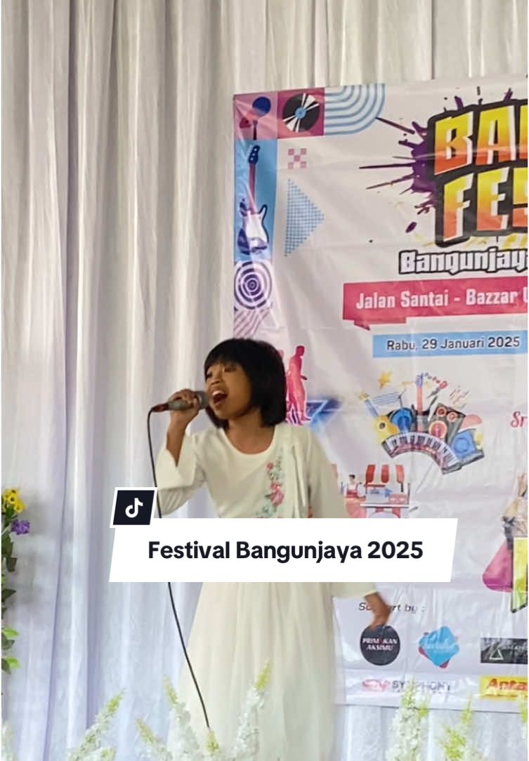 FESTIVAL BANGUNJAYA 2025  Putri Alexandria “Bercanda _ Elvy Sukaesih” Langkaplancar Pangandaran. #putrialexandria #festival #langkaplancar_pangandaran #dangdut #elvysukaesih #suaraemas #festival  #fyp 