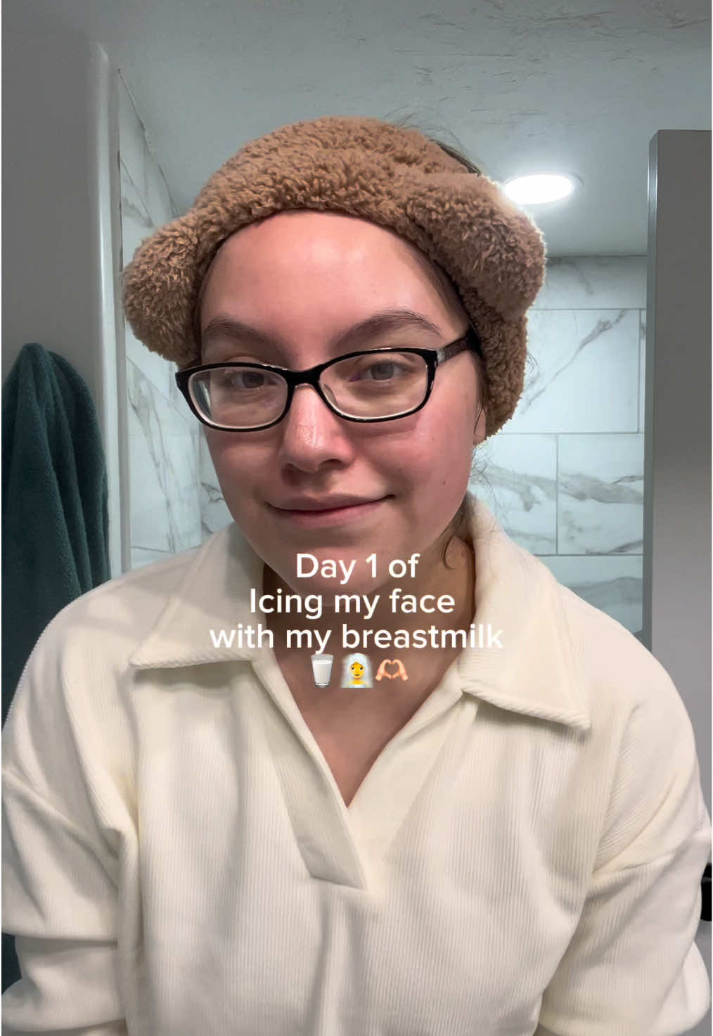 Apparently breastmilk is really good at acne-fighting & it has anti-aging properties, so I thought I’d try it since I have a lot of expired milk🥛🧖‍♀️🫶🏻#CapCut #sahm #breastmilk #icingface #skincare #fyp 