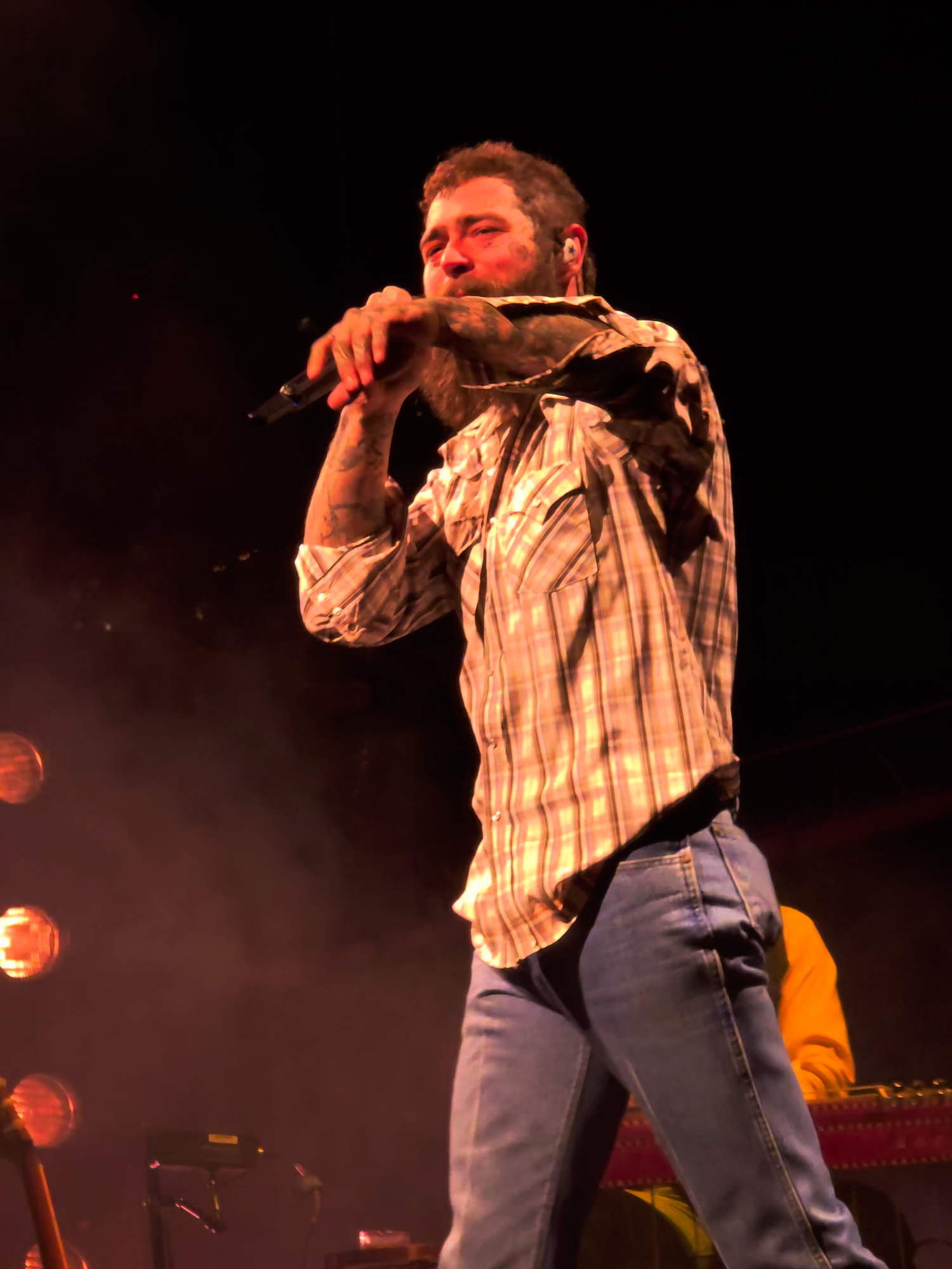 @postmalone Performs Circles Live at Wild Horses Festival #postmalone #circles #circleslive #wildhorsesfestival #postmalonelive #petcopark #wildhorses2024 #postmalonefans #postmalonetour #sandiegoconcert