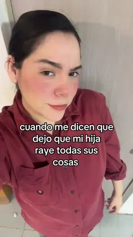 no se equivoquen! mi bebé no raya las paredes y sus juguetes ella PERSONALIZA que es diferente 🙅🏻‍♀️✨❤️ #humor #maternidad #maternidadereal #maternidad #elchispas 