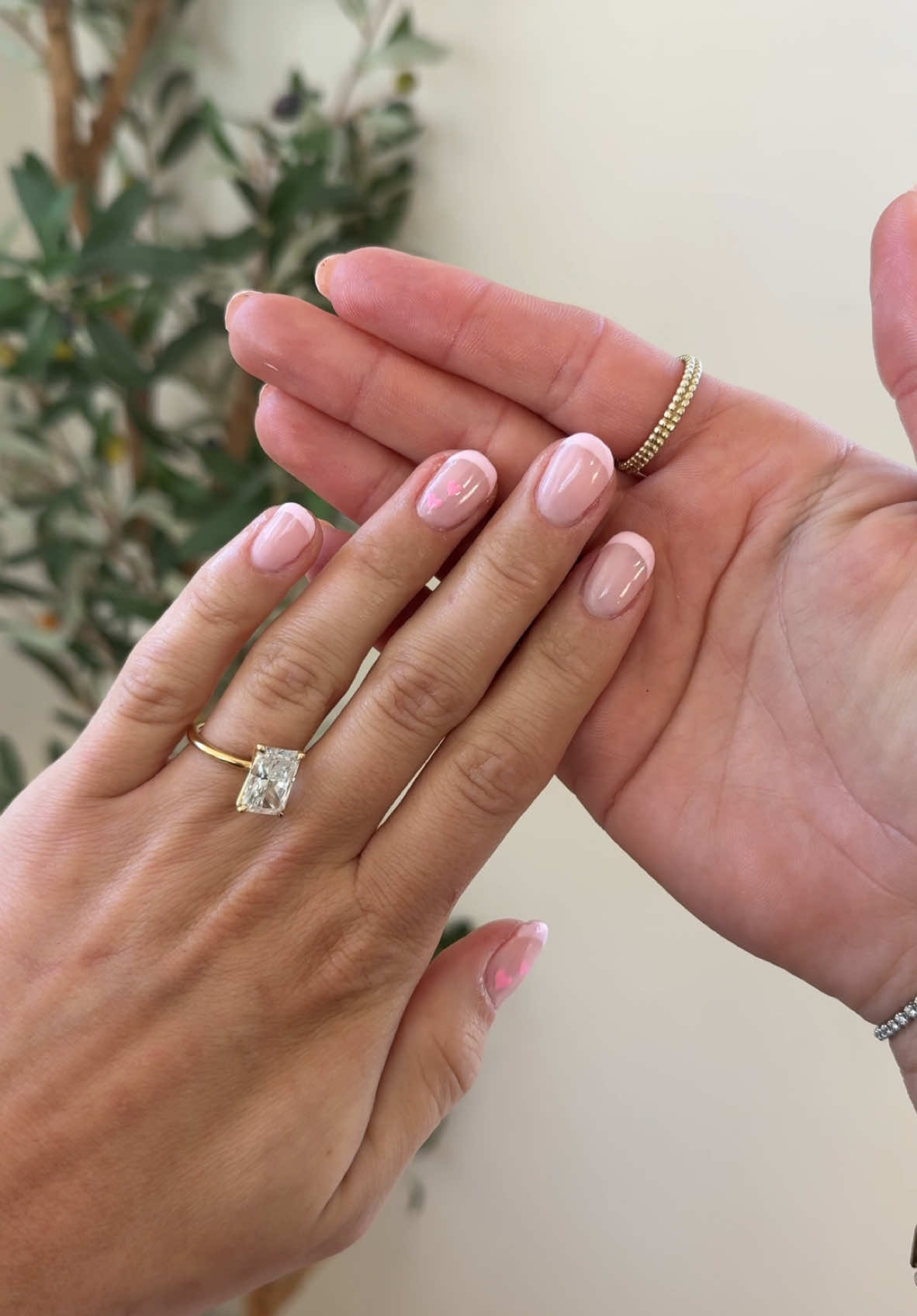 I LOVE THEM💅🏼🩷💘💕💖 #nails #nailday #nailvlog #Vlog #asmr #asmrsounds #viral #valentines #ValentinesDay #valentinesnails #aesthetics #nailideas 