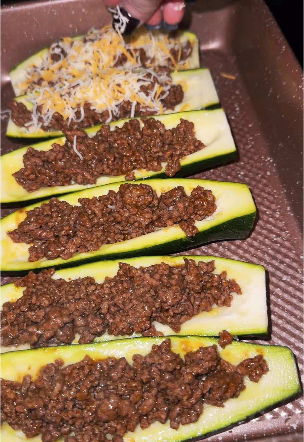 Yummy Taco Zucchini Boats #DinnerIdeas #healthyrecipes #healthyliving #zucchinirecipes 