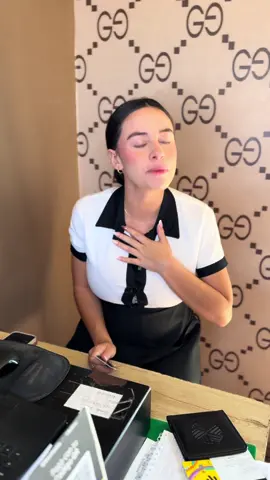 Empleada con buena actitud no permite que clienta arrogante dañe su día😱 parte 2