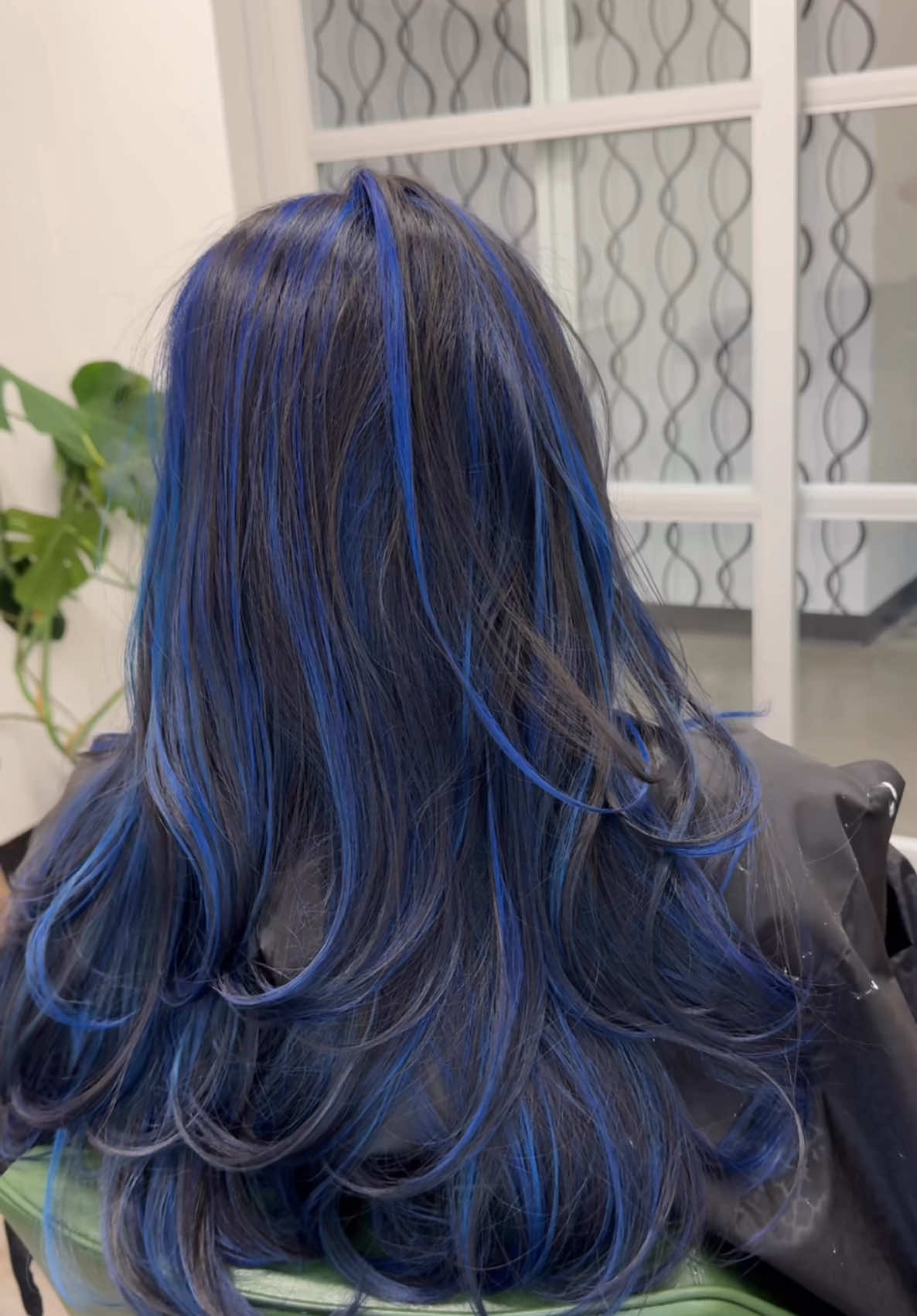 blue highlights 💙 ✩  ✩DM @BORN2DYYE on ig to book! ✩ #althair #htxstylist #vividstylist #hairinspo #houstonstylist #altstylist #houston #althairstylist #vividhairspecialist #houstonhairstylist #bluehair #bluehighlights #blue #k18hair #k18 #joico 