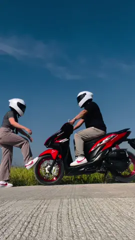 Pasali po sa trend hehe @reyzzooon #wallpapertrend #motorcycle #fy #fyp #coupletrend 