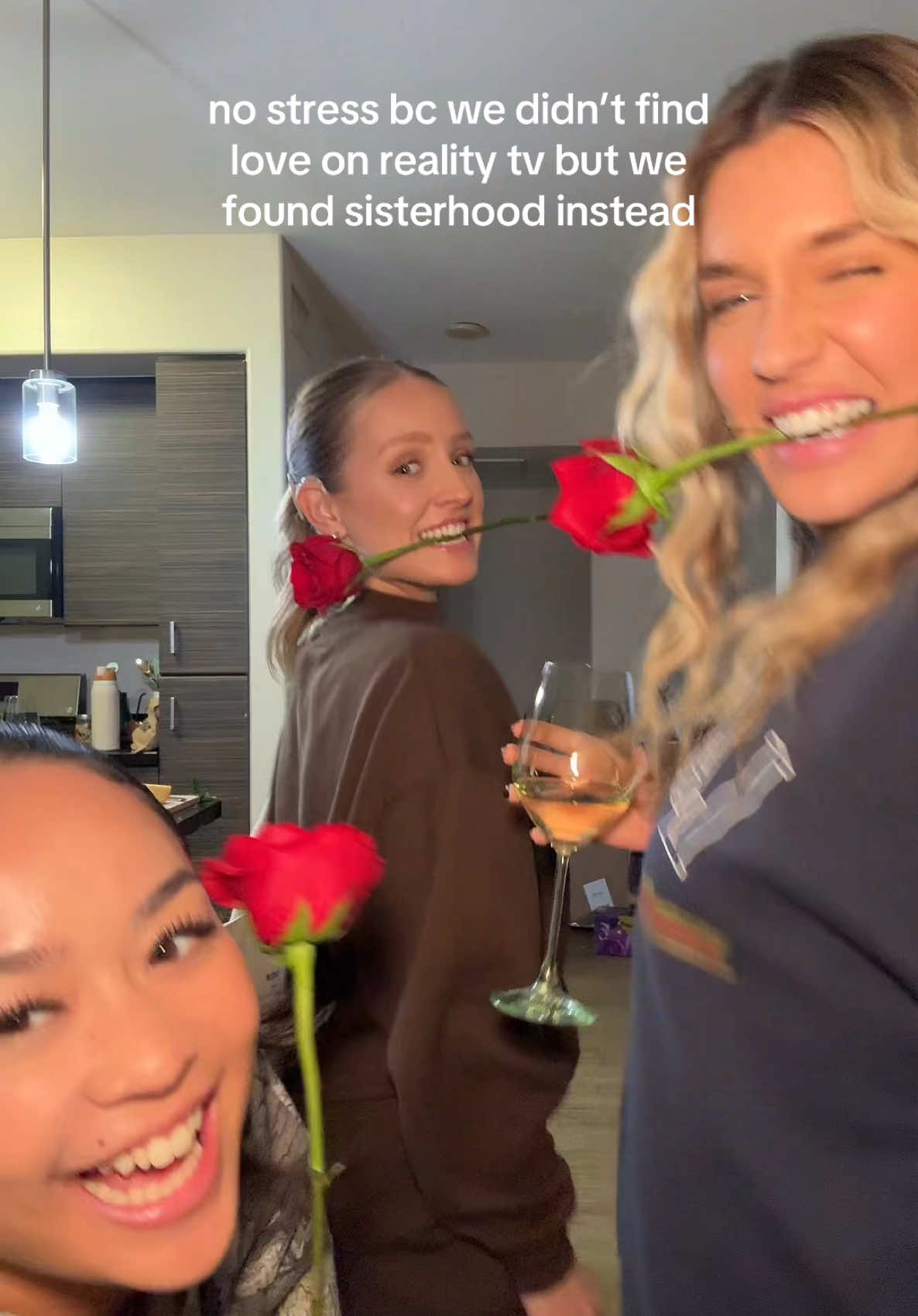 In honor for tonight’s premiere. 🌹 @Lea Cayanan @Daisy Kent @Rachel Nance @The Bachelor #thebachelor #thebachelorabc 