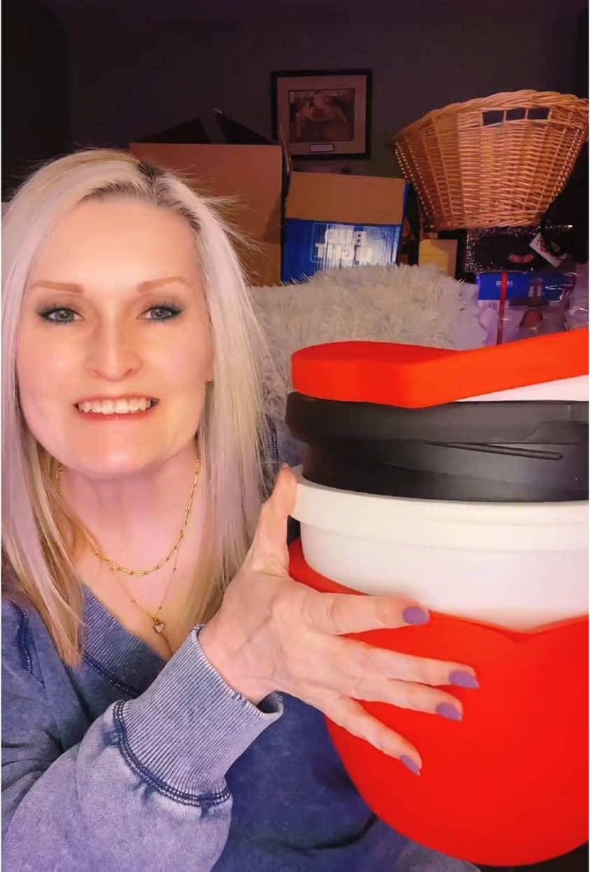 I always wished I had 2 bowls for my kitchenaid Mixer. And then I found these!  3 Patented Silicone Liners for my 5 Quart Kitchen Stand Mixers MixAid, the silicone insert designed to fit snuggly into your 5 Quart Kitchen Aid Stand Mixer bowl. MixAid eliminates repetitive washing of stand mixer bowls while baking single or multiple recipes! @ModAura Designs  #modaura #modaurapartner #bowls #mixer  #fyp 