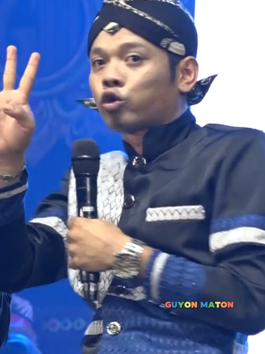 Nonton Video Selengkapnya di New Budaya Jawa #cakpercilcs #guyonmatoncakpercilcs #cakpercildagelan #komedi #guyonmaton #lucu #pelawak #komedi #budayajawa 