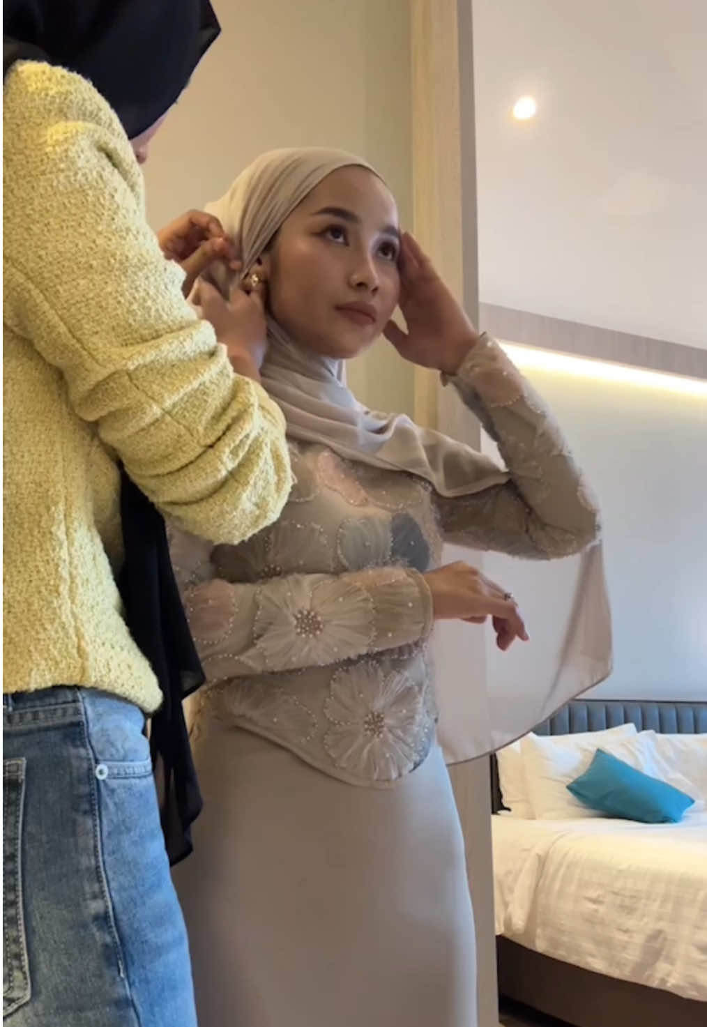 HELLOOHIJAB— Glam Kurung 2025  #aidilfitri2025 #rayavibes #raya2025 #ชุดออกงานมุสลิม #ชุดรายอ2025 #hijabtutorial #hijabitiktok #hijaboutfit 