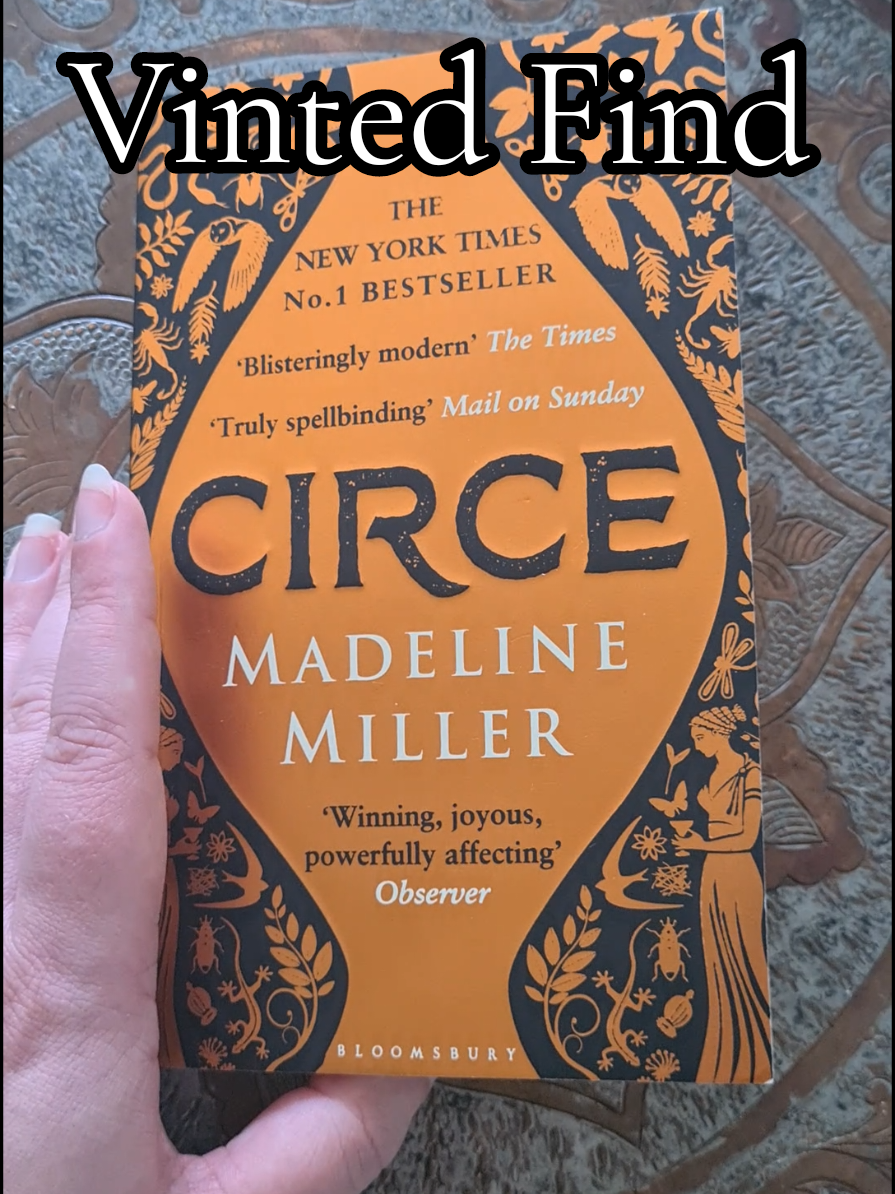 found this hardback version of Circe on Vinted to replace my pocket sized paperback 😍 I think I'll keep my paperback so that I can annotate 🥰 #circe #madelinemiller #hardbackbooks #paperbackbooks #outwiththeold #outwiththeoldinwiththenew #BookTok #bookish #bookishcommunity #bookishlove #ilovebooks #ilovereading 