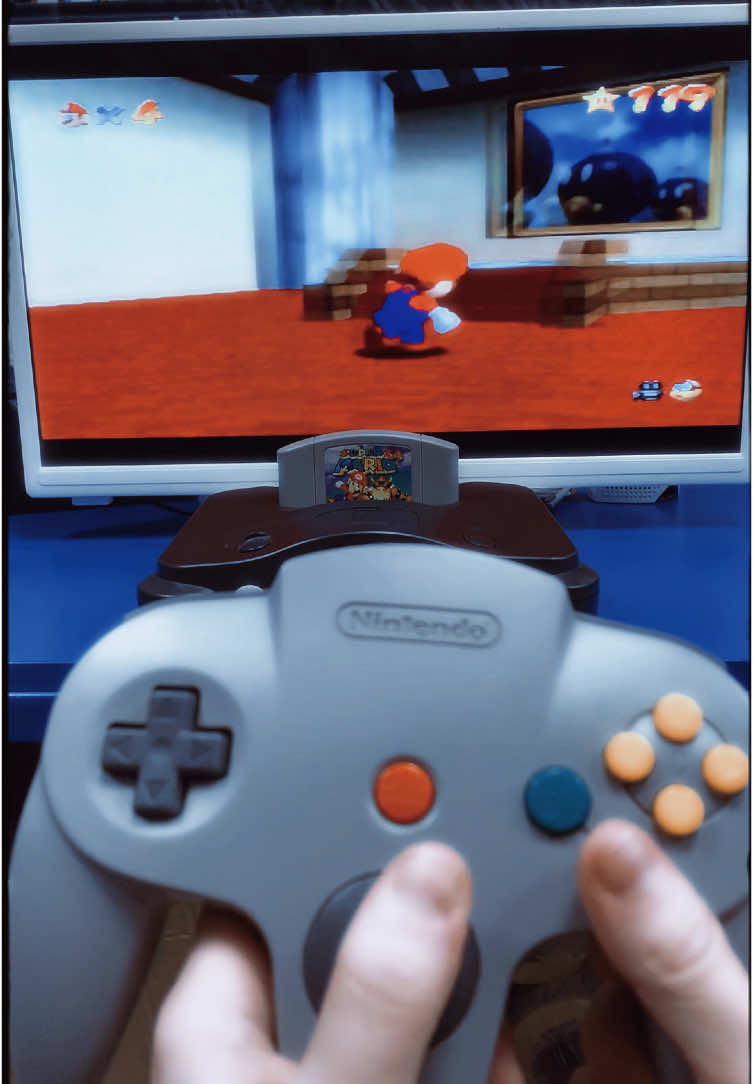 NINTENDO SIXTY FOOOOOUR!!  Our childhood 🥺 This console and game are available to purchase here at Trade Me In Leeds @St Johns  #leeds #trademein #tmi #leedsretro #leedsgaming #gaming #nintendo #nintendosixtyfour #nintendo64 #supermario #supermario64 #mario64 #retrogaming 