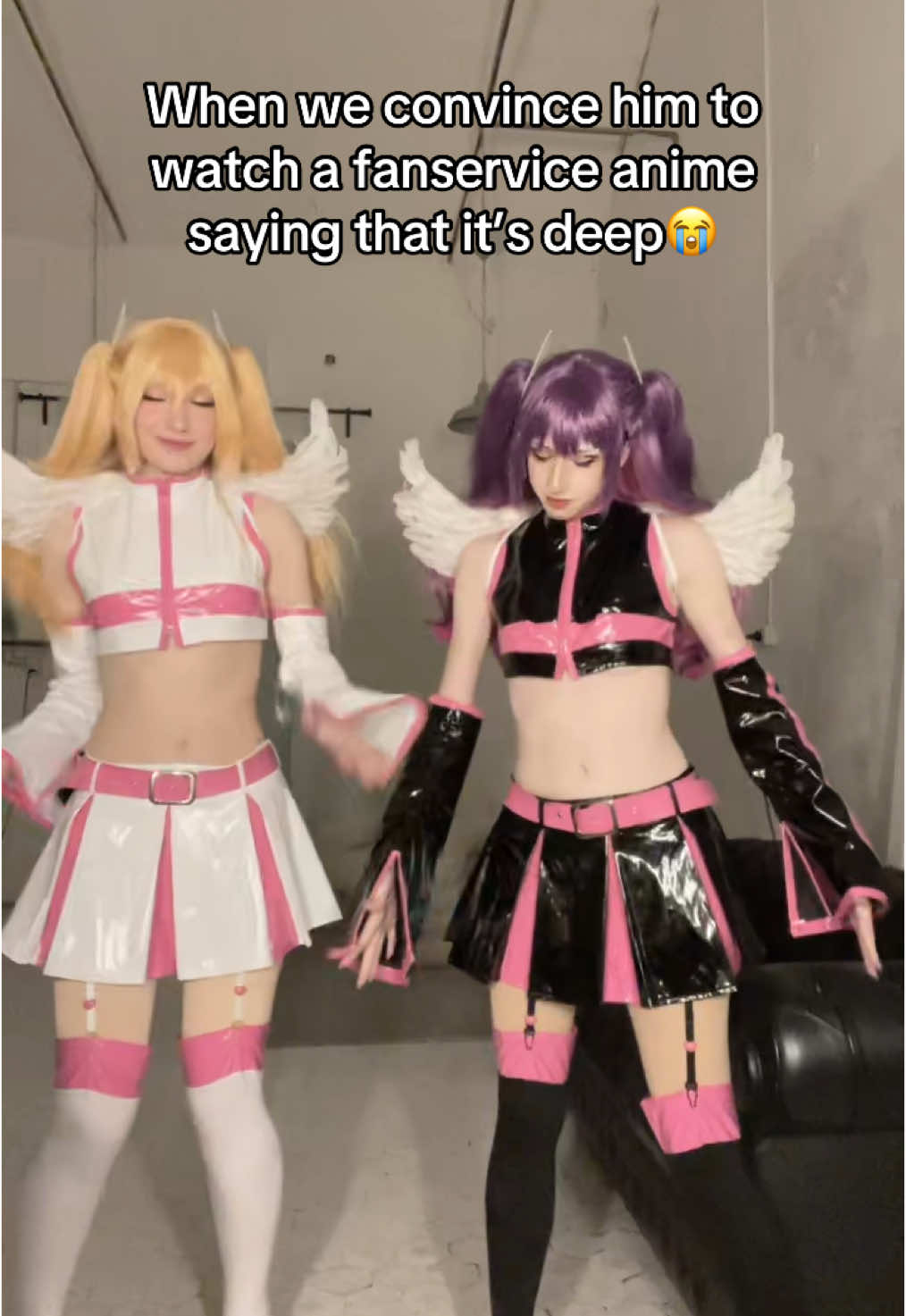 Last TikTok of the two babies BUT they will return in april🔥🔥🔥 Liliel: me Miriella: @🌼Call me Saku🌼  #25dimensionalseduction #cosplay #miriellacosplay #miriella #lilielcosplay #liliel #fyp 
