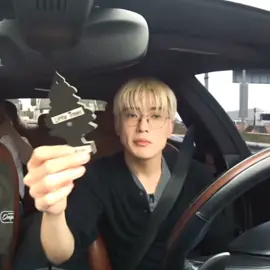 pacar ku ini emang rasa penasarannya tinggi wkwk stela jeruk mau cobain gak?? 😆 #jaehyun #jungwoo 