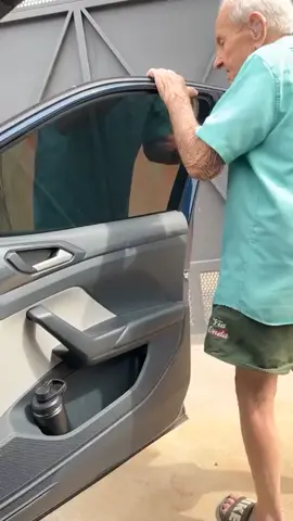 Ele é muito ligeiro, Caio só mudou o tom da voz e ele já descobriu tudo 😂😂😂