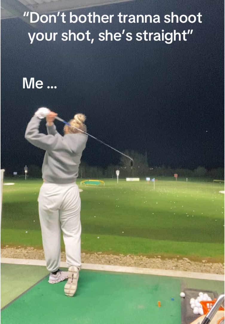 She can’t be 100% straight! #golf #wlw #lesbiansoftiktok #masc #relatable 
