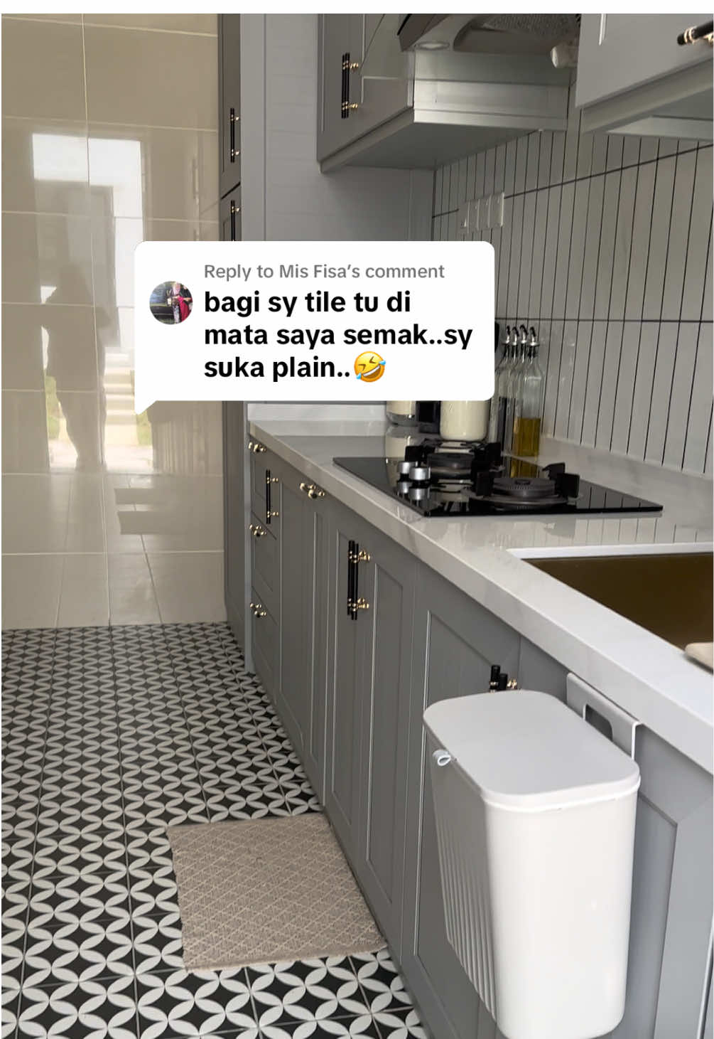 Replying to @Mis Fisa Betulla tu lagipun , selera kan masing2 ye tak? Boleh je mana2 pun.. #kitchenorganization  #kitchenappliances  #renovasidapur  #dapurminimalis  #kabinetdapur  #kitchendeco  #homeimprovement  #homerenovation  #housedecoration  #dekorasidapur #KitchenHacks 