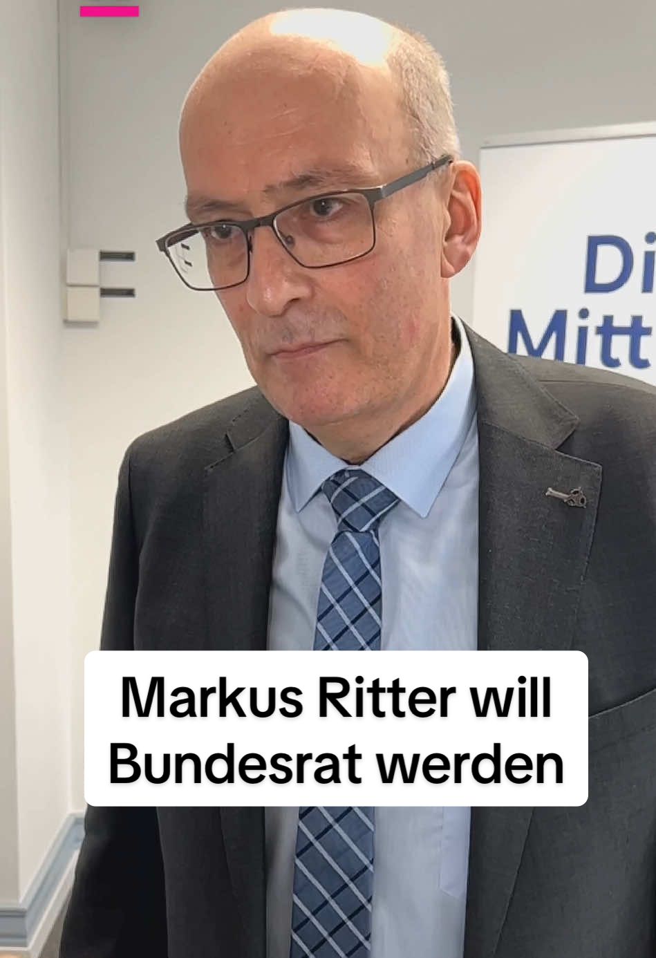 Der Mitte-Nationalrat und Bauernpräsident Markus Ritter kandidiert nun offiziell für den Bundesrat. Bezeichnet sich Ritter als Feminist? Und wie sieht es mit den Englischkentnissen aus? Markus Ritter im Interview mit watson. #watson #watsonnews #news #politik #bundesrat #schweiz 