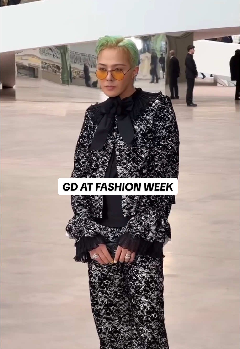 #GDragon has entered the #ParisFashionWeek chat 💬 🔥😮‍💨 #GD #KwonJiyong #BIGBANG #VIP #KingOfKpop #YGFamily  #Kpop #KpopFYP #KpopEdit #KpopChallenge #gdragon지드래곤 #gdragonbigbang 