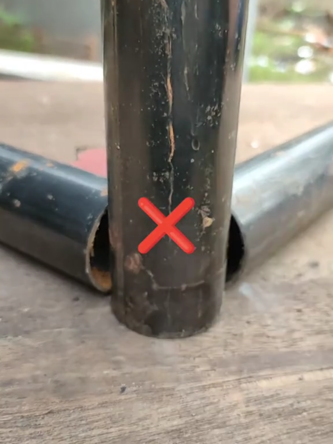 Expand your knowledge about how to connect pipes to form a 90 degree angle on each side  #Welding #Welder #WeldingCreativeTools #WeldingLife #Amazing #TipsAndTricks #DIY  #WeldingCommunity #MetalWorking #StickWelding #ArcWelding #Technique #ShieldedMetalArcWelding #WeldingEducation #WeldingTraining #Fyp #WeldingIndustry #WeldingCareers #WeldingSafety #WeldingArt  #WeldingProjects #CuttingSkills #Weldinglnspiration #WeldingMotivation 