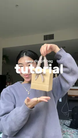 Talk through tutorial for upcycling your own lil gift bags🥰🤗💝 #easydiy #upcycling #diygiftwrapping #giftwrapping #easygiftwrapping 