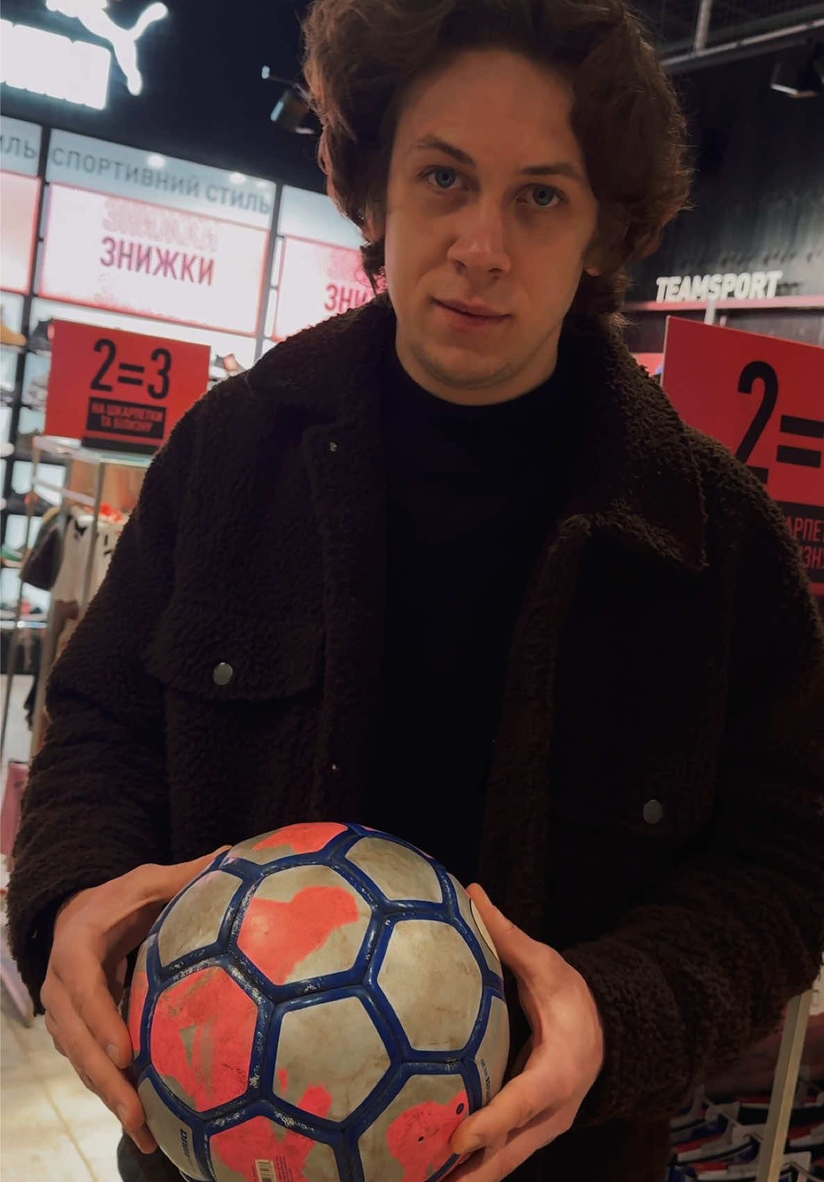квадратні пригоди ⚽️  то як думаєте, зробити нам своє шоу «Квадрат»? #schmalgauzen #foru #foryourepage #fyp #Lifestyle #atmosphere 