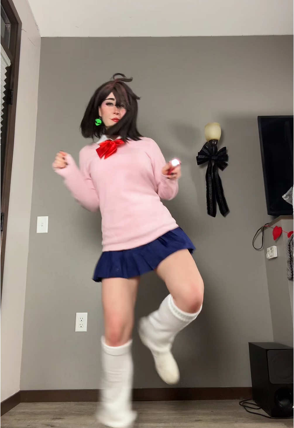 Looking for some golden… ornaments… #dandadan #momoayase #momocosplay