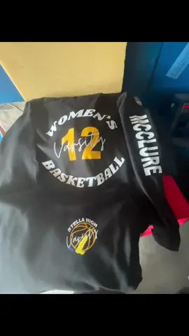 Basketball team hoodies almost complete! 😎🏀🔥🙌 We are ready for the season to start! Excited for the team to see their hoodies. Order your custom athletic jerseys and apparel now for your team! Low minimums and very competitive prices ! #customprinting #localbusiness #localprinter #losangelesprinters #screenprinting #vinyltransfers #dtfprinting #customprinter #losangelesprinters #customprints #customapparel  #athleticapparel #customhoodies #teamjerseys #teamsapparel #camisetaspersonalizadas #b2b #fyp 