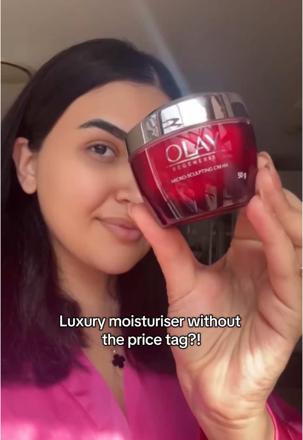 A luxury moisturiser without the price tag? We've got you. Meet @Olay Australia & New Zealand’s Regenerist Micro-Sculpting Cream and make way in your beauty cabinet because it's about to become your new skincare obsession ✨   #olay #olayregenerist #moisturiser #affordableskincare #holygrailskincare