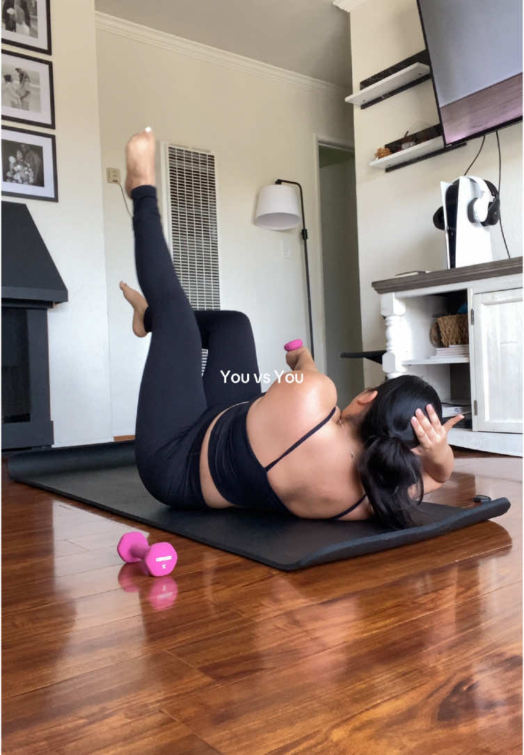 Happy Tuesday girliesss  💗 Don’t forget to do something for yourself today ✨ Top & bottoms @Amazon  Pilates instructor @IZZY SAMUEL  • • • #heatedworkout #sculpt #hotsculpt #matworkout #girlworkout #hotpilates #matpilates #yogasculpt #fyp #foryou #athomeworkout #Fitness #gyminspo