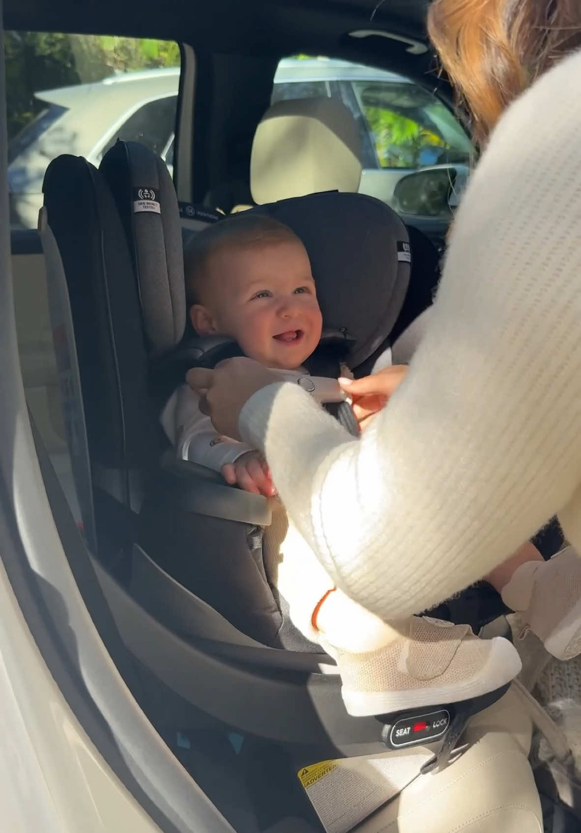 Spend the day with us to get coffee + head to the bookstore with our new and favorite @evenflobaby Revolve360™ Extend Rotational All-in-One Car Seat with Sensorsafe™.  This car seat is an absolute game changer! As someone who loves to get Hudson in and out of the car super fast (mostly because he also gets cranky and is getting heavy!), this car seat is amazing. It rotates 360 degrees, grows with your baby and is super easy to install. The best part is that I can keep Hudson rear facing up until he’s 50 lbs and it also has a sensor to make sure that your child is buckled in, that he/she hasn’t been in the car for too long and so much more! Honestly, I don’t know what we did before having this. It’s SO good! Linking it for you in stories! You can also use code LAUREN20 for 20% off. #evenflo #ad#evenflopartner