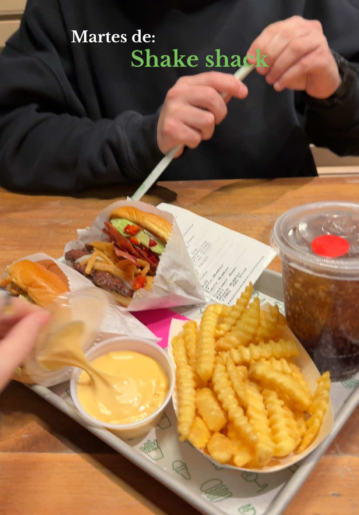 Barriga llena… 💖 fue un buen martes #minivlog #shakeshack 