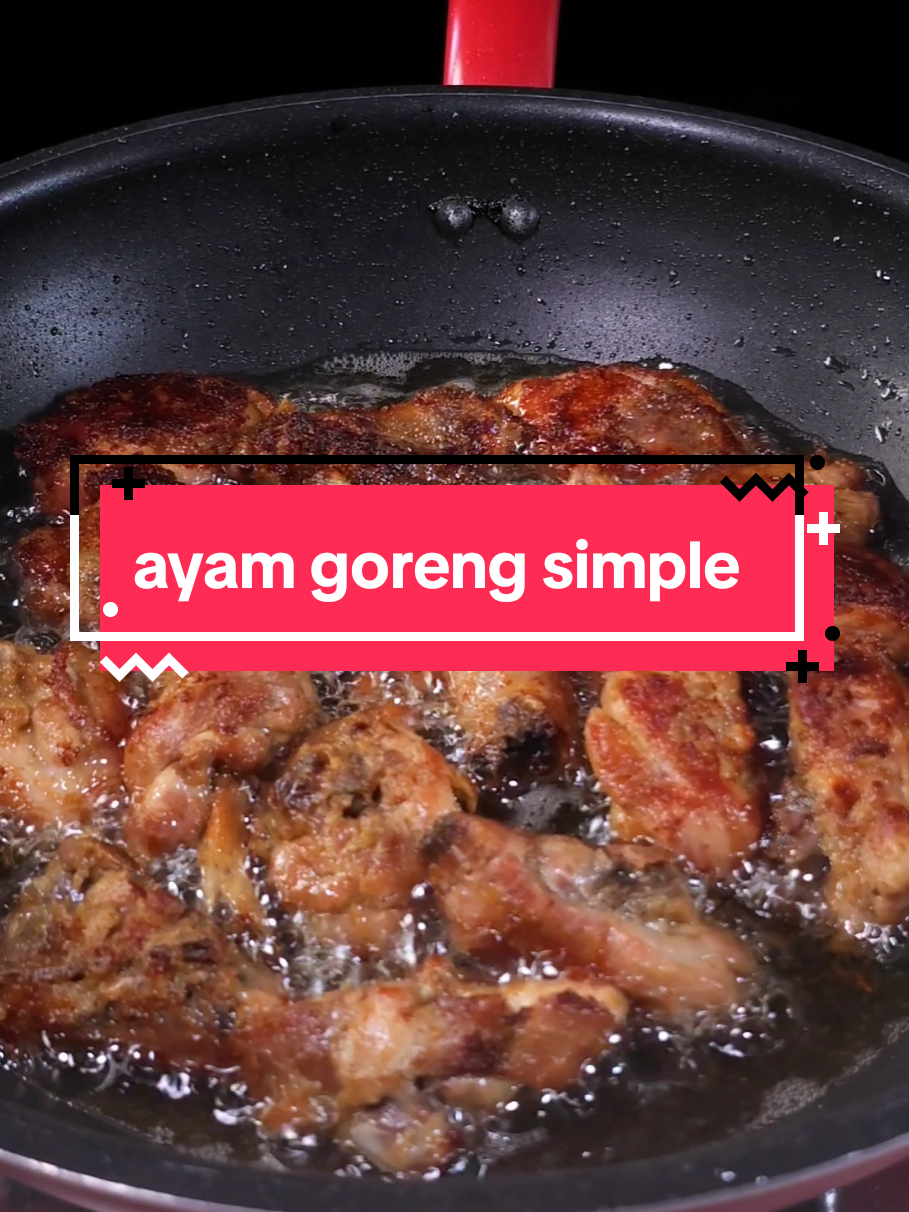 Yang suka makan ayam goreng, tapi malas masaknya. Bisa dicoba bikin ayam goreng simple.. Yang ini masaknya ngga pakai lama.. Rasa dijamin tetep mantull dan medok khas bumbu jawa 🤗🤗 #ayamgoreng #ayamgorengjawa #friedchicken #masakantradisional #resepayam #fypシ #dapurcantikchannel #bumbudasarkuning  kuncinya bikin ayam goreng simple. Pakai bumbu dasar kuning dari @giorecipe   》》100% terbuat dari rempah² asli pilihan. tanpa pengawet Sangat praktis dan rasanya lezaat..  Teman semua wajib punya setok bumbu dasar gio Recipe di rumah yaa Tersedia di semua marketplace 💗💗 RESEP AYAM GORENG SIMPLE - 1kg paha ayam - 4sdt gio recipe bumbu dasar kuning - 500ml air - 1btg sereh - 20gr jahe - 25gr lengkuas - 5lbr daun salam - 5lbr daun jeruk purut - 1,5sdt garam - 1,5sdt kaldu jamur Happy Cooking Dapur Cantik Channel