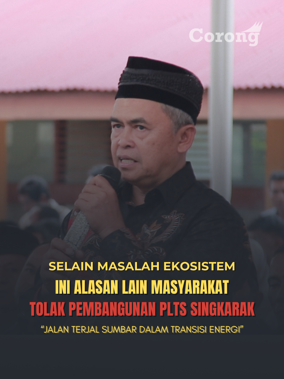 Kabupaten Tanah Datar - Selain di khawatirkan semakin merusak ekosistem Danau Singkarak yang saat ini semakin kritis akibat pencemaran, sehingga ujungnya dapat mengakibatkan ikan endemik danau itu punah serta merusak mata pencarian warga. Kehadiran Pembangkit Listrik Tenaga Air atau PLTA Singkarak sejak tahun 19-80, masih menyisakan kesengsaraan bagi masyarakat di sekitar danau tersebut. Hal ini lah yang turut membuat masyarakat menolak untuk menerima pembangunan Pembangkit Listrik Tenaga Surya atau PLTS Terapung di Danau Singkarak. Seorang tokoh masyarakat, Kenedi Datuak Paduko Naro yang hadir pada saat sosialisasi rencana pembangunan PLTS Terapung Singkarak pada Rabu 15 Januari menyinggung, keberadaan PLTA Singkarak berkontribusi atas kondisi kritis yang dialami Danau Singkarak.  Satu-satunya jalur keluar air di danau ini adalah Sungai atau Batang Ombilin. yang beberapa tahun terakhir, jalur keluar air itu ditinggikan sehingga terjadi penumpukan sampah dan sedimentasi. Kenedi memahami rencana pembangunan PLTS terapung merupakan bagian dari upaya meningkatkan energi baru terbarukan dan mengurangi ketergantungan terhadap energi fosil. Namun, sebaiknya, pembangunan yang dilakukan, sebelum masuk daftar proyek strategis nasional untuk mempelajari terlebih dahulu permasalahan dari bawah. #danausingkarak #singkarak #prioritas #transisienergi #plts #pltsterapung #danausingkarak #ikanbilih #sumaterabarat #sumbar #sumbartiktok #andrerosiadedprri #pltaombilin #batipuhtanahdatar #batipuhselatan #pltsindonesia #infrastruktur #infrastrukturindonesia #greenenergi #energihijau #energiasolar #batipuh