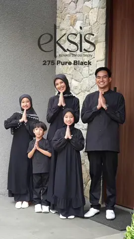Walau ke ujung dunia.. pasti akan kudapatkan Eksis Pure Black yang klasik itu 😍👍🏻 #JanuariBeraniMemulai #BusanaMuslimPalingPasDiHati #SarimbitSeply2025 